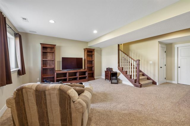 4012 140th Street, Urbandale, IA 50323