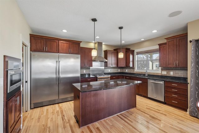 4012 140th Street, Urbandale, IA 50323