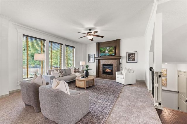1412 SW Whistle Drive, Lee's Summit, MO 64082