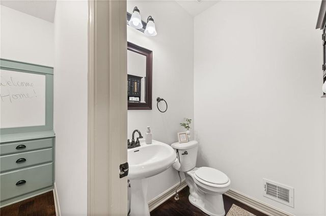 1412 SW Whistle Drive, Lee's Summit, MO 64082