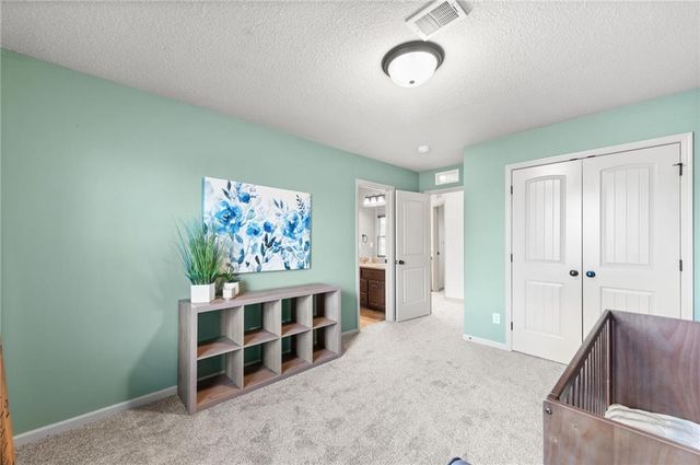 1412 SW Whistle Drive, Lee's Summit, MO 64082