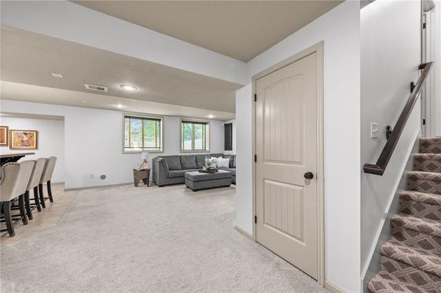 1412 SW Whistle Drive, Lee's Summit, MO 64082