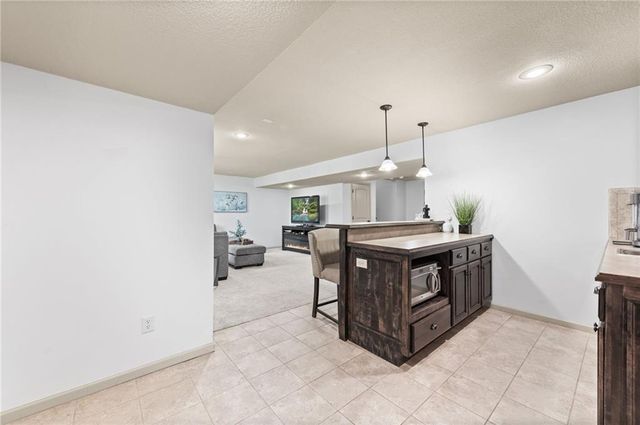 1412 SW Whistle Drive, Lee's Summit, MO 64082