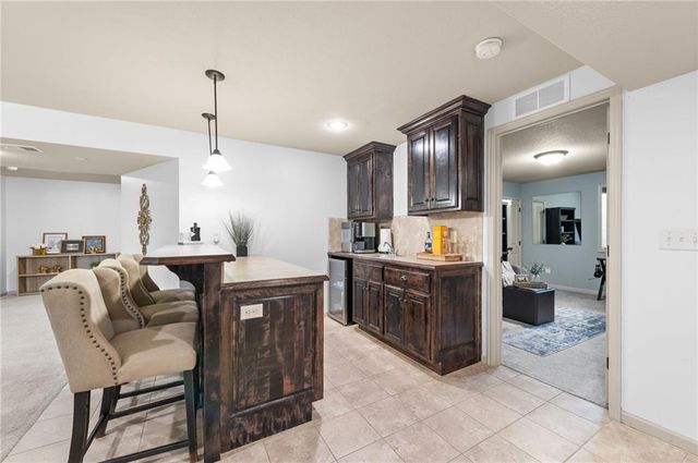 1412 SW Whistle Drive, Lee's Summit, MO 64082