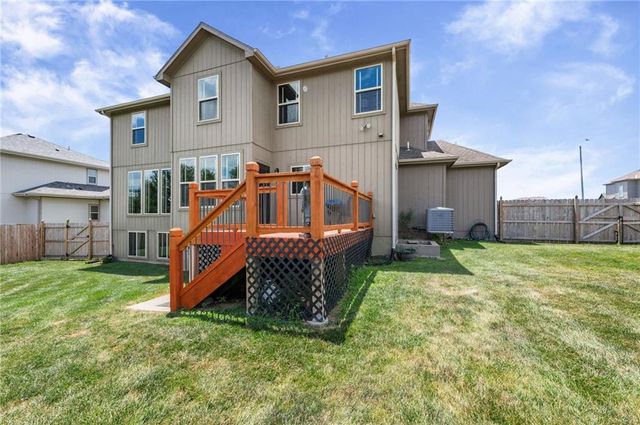 1412 SW Whistle Drive, Lee's Summit, MO 64082