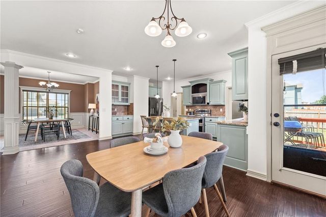 1412 SW Whistle Drive, Lee's Summit, MO 64082