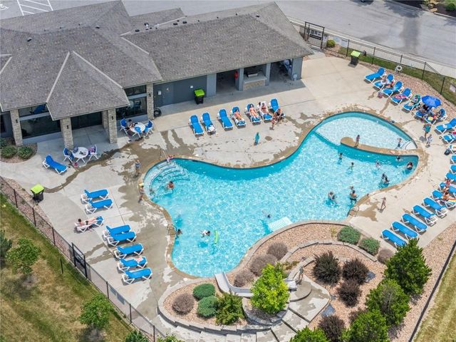 1412 SW Whistle Drive, Lee's Summit, MO 64082