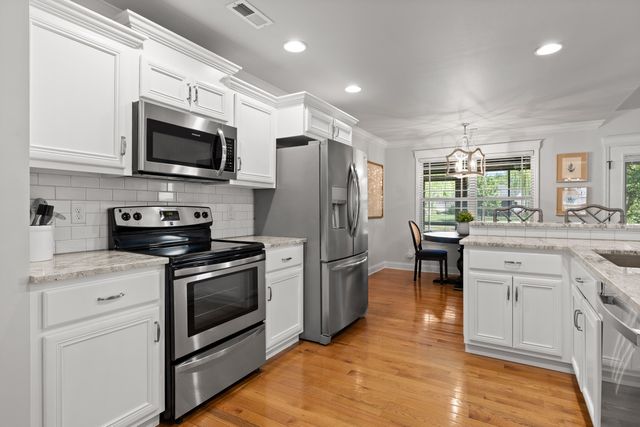 3401 Willow Lake Circle, Chattanooga, TN 37419