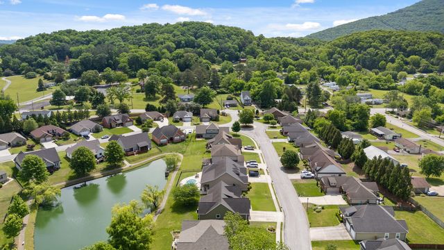 3401 Willow Lake Circle, Chattanooga, TN 37419