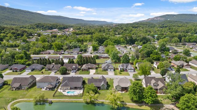 3401 Willow Lake Circle, Chattanooga, TN 37419