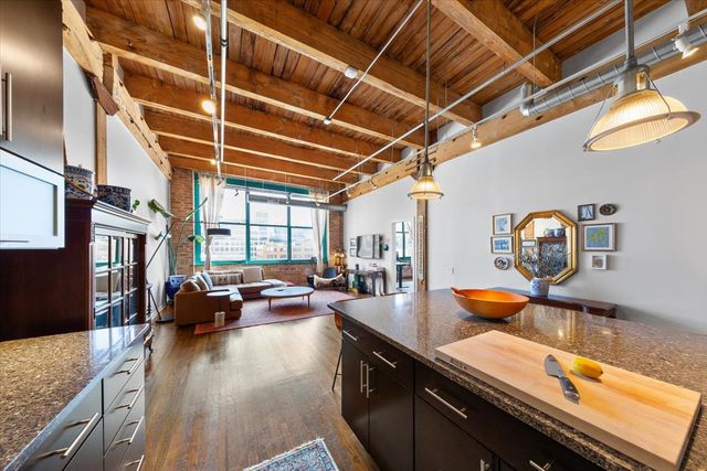 312 N MAY Street 4D, Chicago, IL 60607