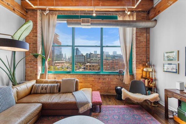 312 N MAY Street 4D, Chicago, IL 60607