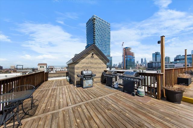 312 N MAY Street 4D, Chicago, IL 60607
