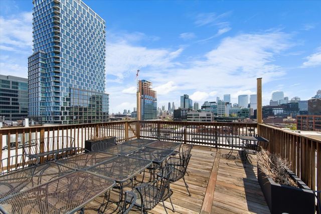 312 N MAY Street 4D, Chicago, IL 60607