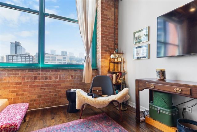 312 N MAY Street 4D, Chicago, IL 60607