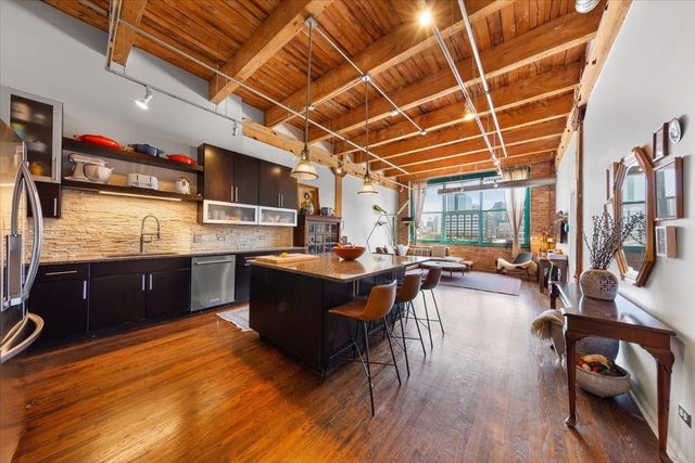 312 N MAY Street 4D, Chicago, IL 60607