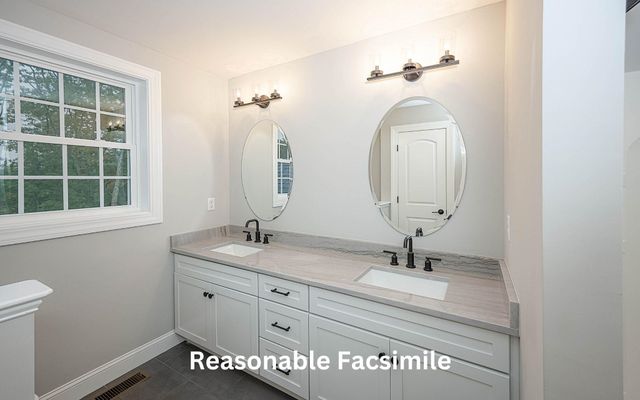 133 Lantern Drive, Sandown, NH 03873