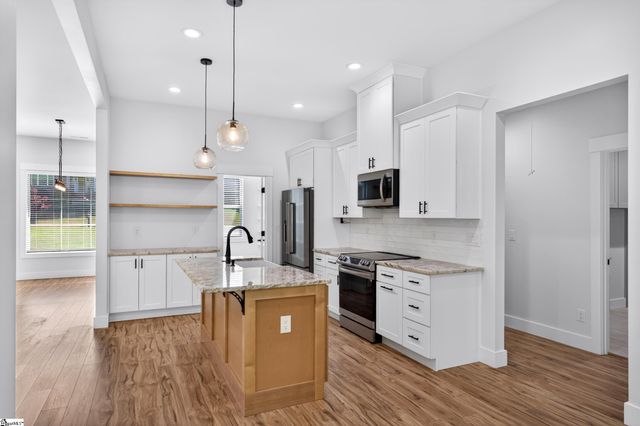 184 Woodland Avenue, Inman, SC 29349