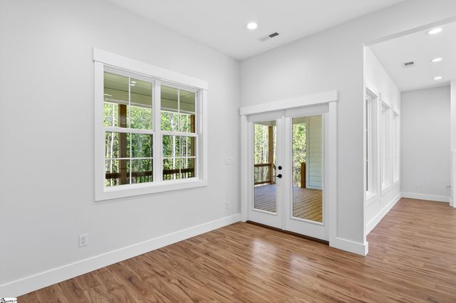 184 Woodland Avenue, Inman, SC 29349