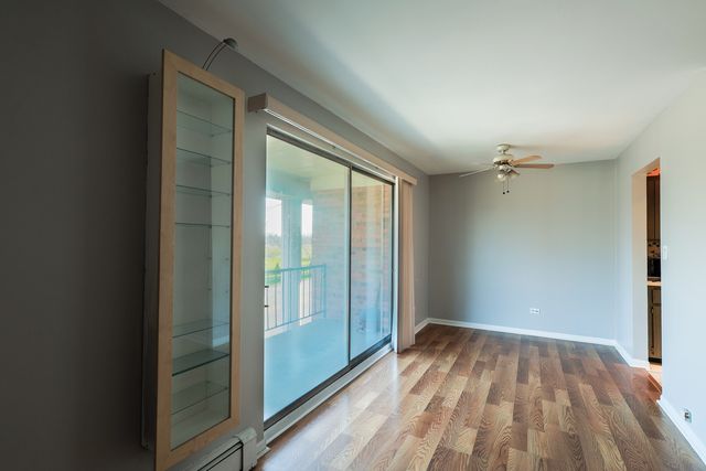 4410 W 111th Street 302, Oak Lawn, IL 60453