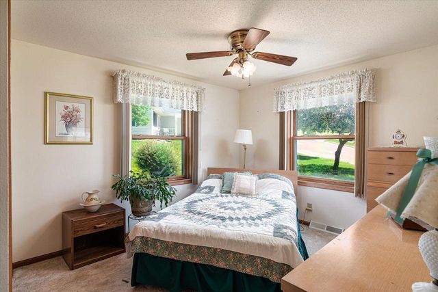 224 Eagles Bluff ROAD, La Crescent, MN 55947