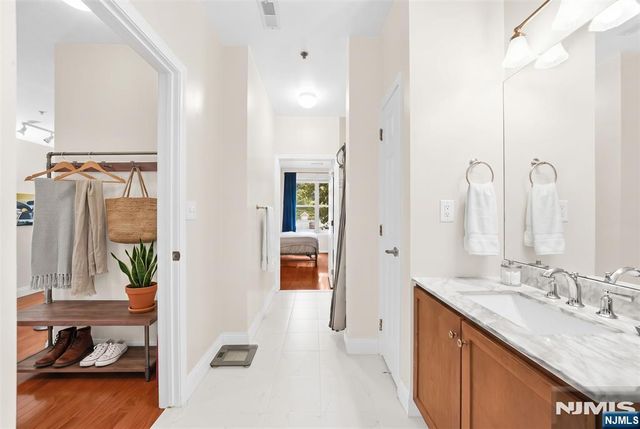 24 Ave At Port Imperial 126, West New York, NJ 07093