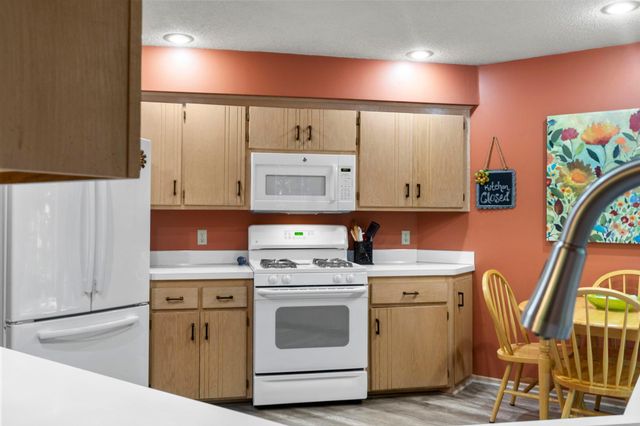 16840 56th Street NE, Rogers, MN 55374