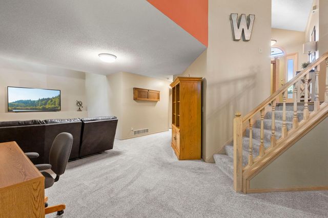 16840 56th Street NE, Rogers, MN 55374