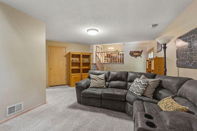 16840 56th Street NE, Rogers, MN 55374