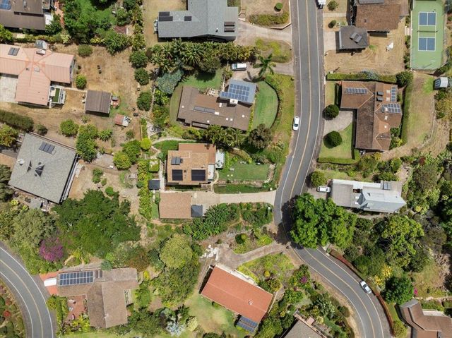 35 Kau St, Kula, HI 96790