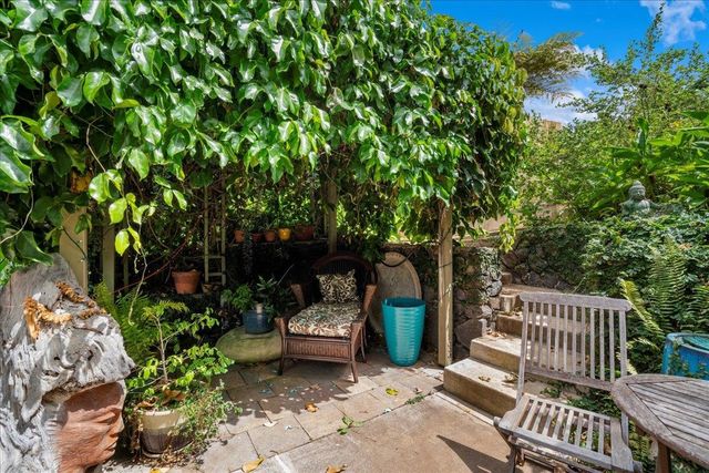 35 Kau St, Kula, HI 96790