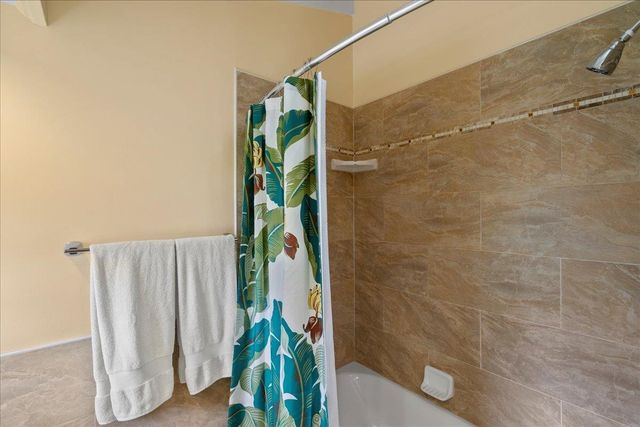 35 Kau St, Kula, HI 96790