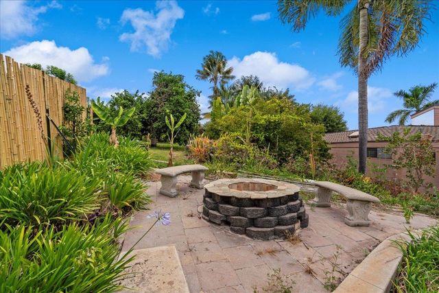 35 Kau St, Kula, HI 96790