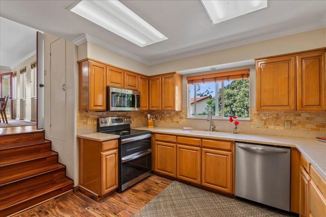 35 Kau St, Kula, HI 96790