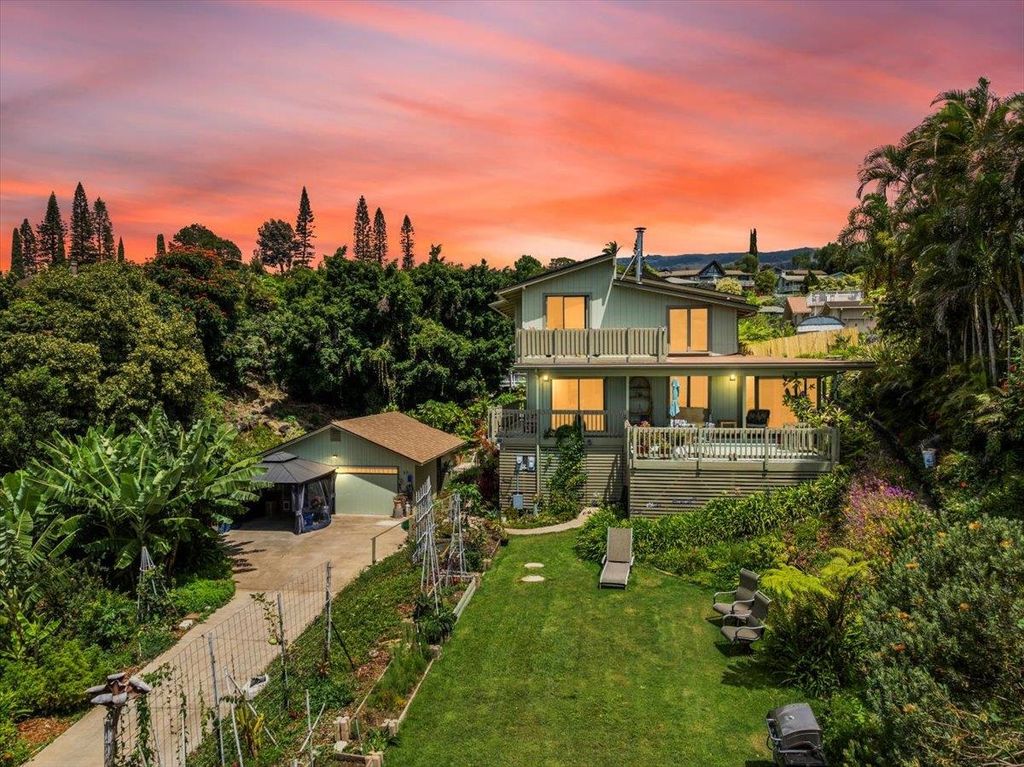 35 Kau St, Kula, HI 96790