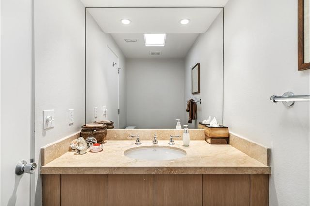 1575 Toledo Circle, Palm Springs, CA 92264