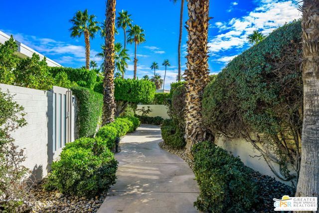 130 W Racquet Club Road 506, Palm Springs, CA 92262