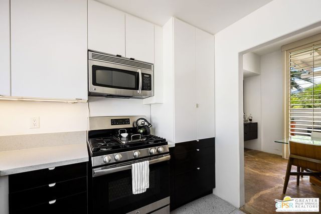 130 W Racquet Club Road 506, Palm Springs, CA 92262