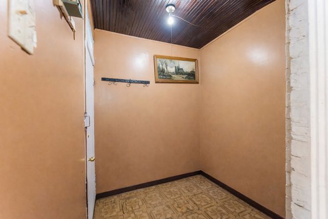 8129 S Cornell Avenue, Chicago, IL 60617