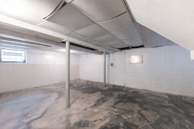 8129 S Cornell Avenue, Chicago, IL 60617