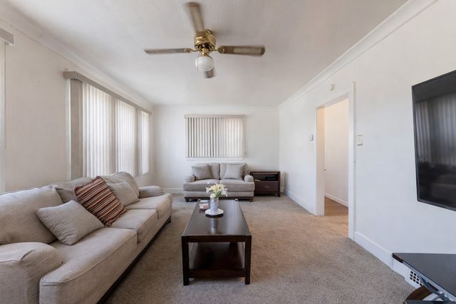 8129 S Cornell Avenue, Chicago, IL 60617