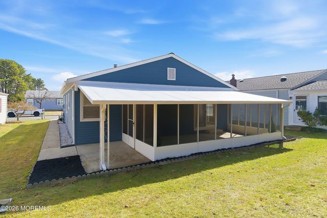 20 Paradise Boulevard, Toms River, NJ 08757