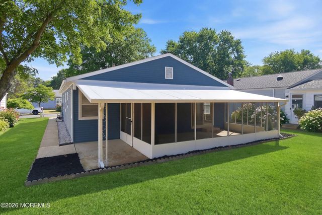 20 Paradise Boulevard, Toms River, NJ 08757