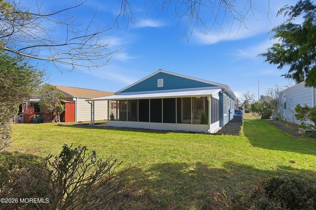 20 Paradise Boulevard, Toms River, NJ 08757