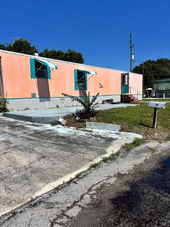 2023 Saint Lucie Boulevard 186, Fort Pierce, FL 34946