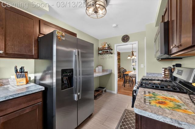 26117 Cubberness Street, St. Clair Shores, MI 48081