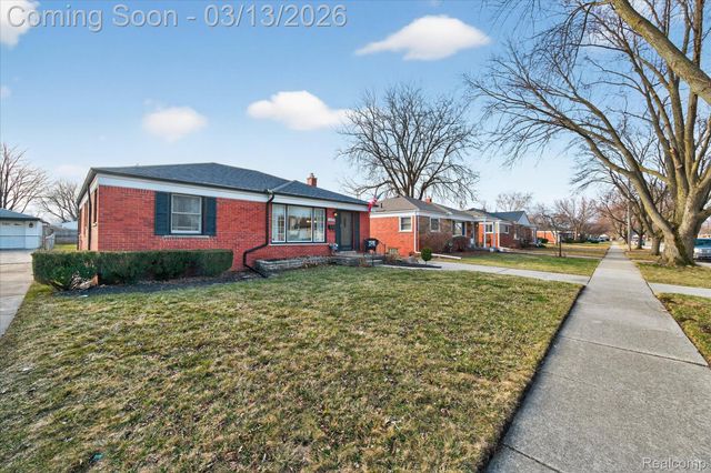 26117 Cubberness Street, St. Clair Shores, MI 48081