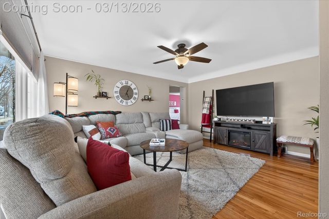 26117 Cubberness Street, St. Clair Shores, MI 48081