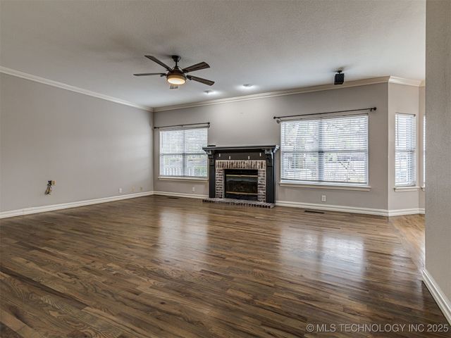 12512 S 18th Circle E, Jenks, OK 74037