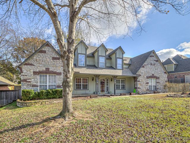 12512 S 18th Circle E, Jenks, OK 74037